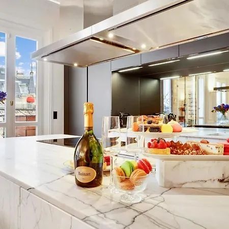 Luxurious Penthouse Close To Champs Elysees And Front Of Eiffel Tower In Heart Of 8 París