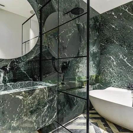 Luxurious Penthouse Close To Champs Elysees And Front Of Eiffel Tower In Heart Of 8