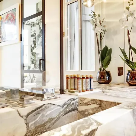 Apartamento Luxurious Penthouse Close To Champs Elysees And Front Of Eiffel Tower In Heart Of 8 París