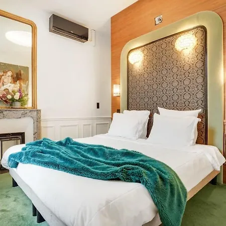 Luxurious Penthouse Close To Champs Elysees And Front Of Eiffel Tower In Heart Of 8 *
